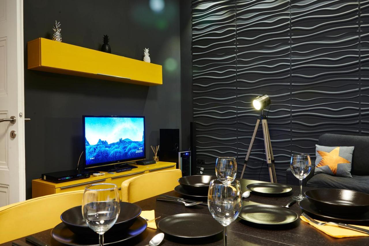 Central Location Yellow-Black Apartment Budapest Exterior foto