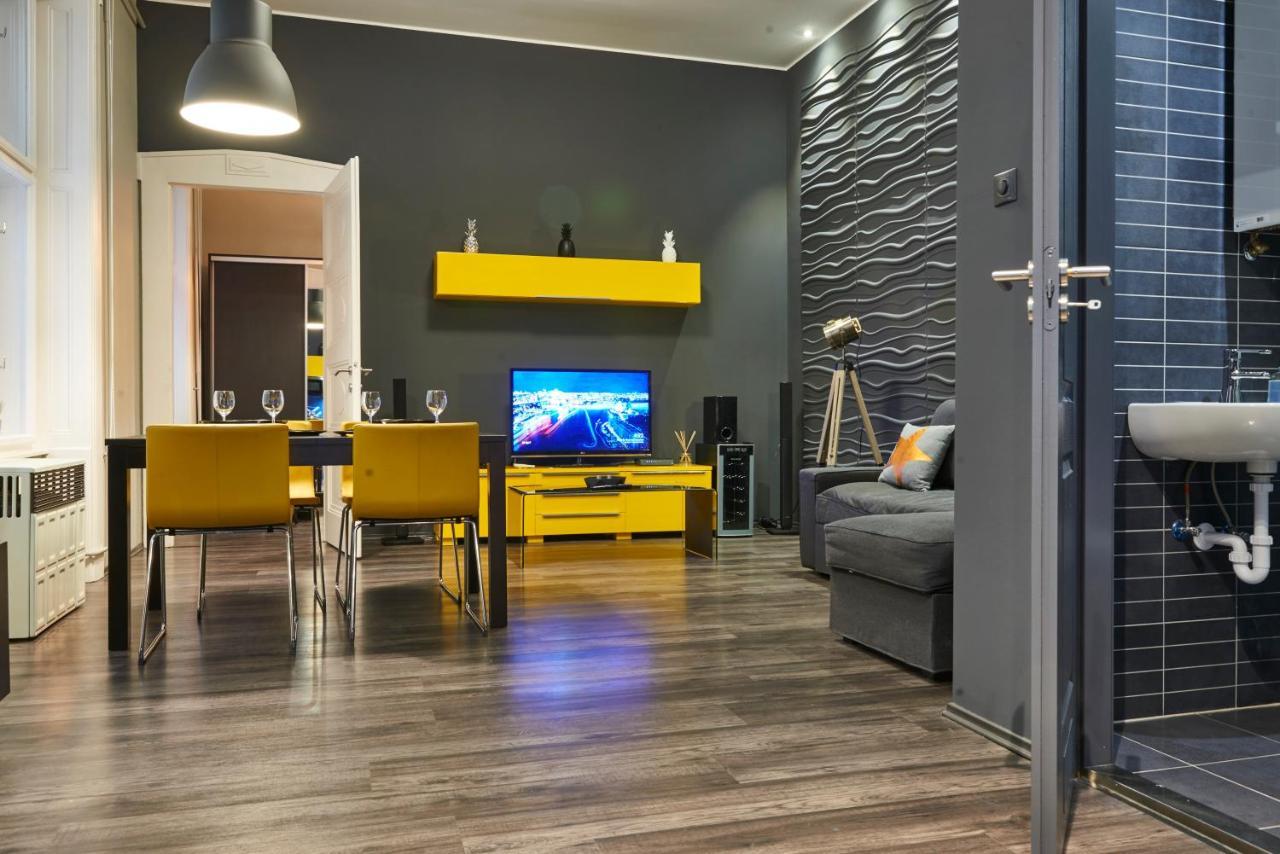 Central Location Yellow-Black Apartment Budapest Exterior foto